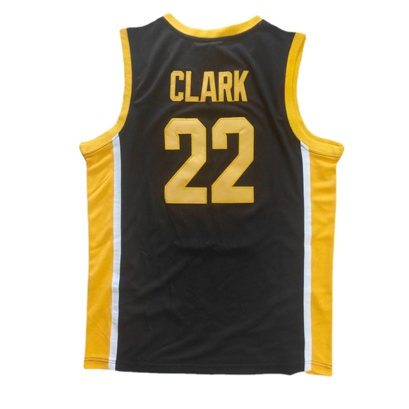 New Catlin Clark Iowa NCAA Women's Jersey Multiple Sizes - Picture 2 of 4